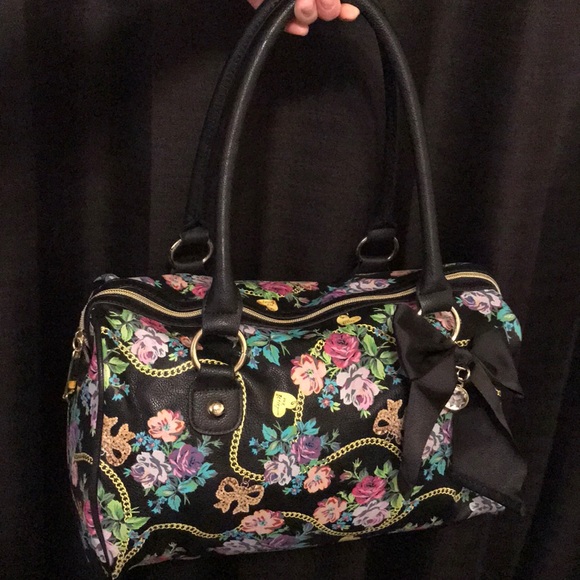 Betsey Johnson Handbags - Betsey Johnson purse